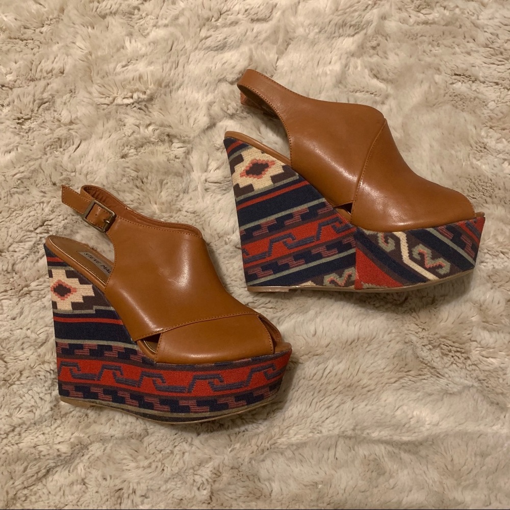 Steve Madden size 8 boho aztec Elissaa leather Wedge Heel